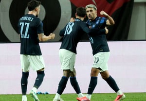 [Photo] De Arasqueta, this is a killer goal
