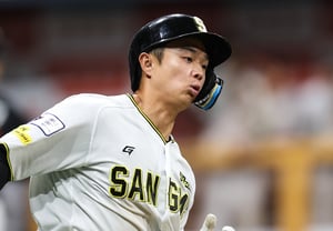 「もっと休暇を与えたくなるほど」常務監督を魅了した『ロッテの有望株』イ・テギョン「不器用に見えても集中力は最高」と絶賛