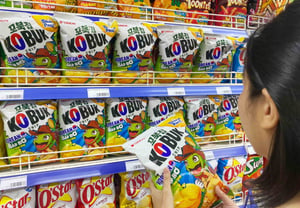 From 'Jikmeok' to 'Daebak': Orion strengthens global Hangul marketing with 'K-snacks wearing Hangul'