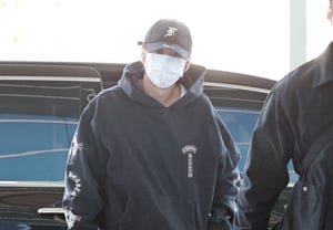 BTS's Suga, "Effortless Chic Airport Fashion" [★Photo]