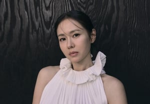 孙艺珍：“假发和韩服太辛苦，所以一直没拍古装剧……但《丑闻》不想错过”【采访①】