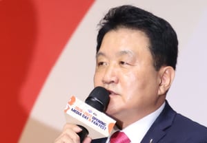 [Photo] Coach Yoo Do-hoon: "Big applause for the Asian Games gold"