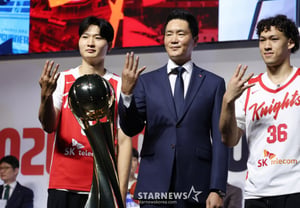 El cariño del entrenador Jeon Hee-cheol por el más joven de la plantilla, Eddie Daniel: "Su actuación con la selección fue buena, pero... debe seguir progresando"