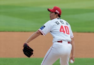 "Darle un puesto en la rotación de abridores está bien" ¡El mánager sonríe a pesar del fracaso en el décimo récord histórico de la KBO! Porque han encontrado al as de 20 años que sigue los pasos de Ryu Hyun-jin y So Hyoung-jun