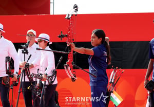 [Foto] "Observando a los atletas de la India": Park Jung-yoon y Choi Yong-hee, compounding en tiro con arco