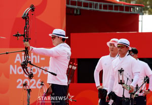 [フォト] インドと準決勝で対戦した韓国男子団体、チェ・ウンギュ、チェ・ヨンヒ、キム・ジョンホ