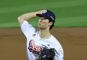 [Ảnh] Choi Min-seok trở về từ Nagoya với những ném bóng rực rỡ