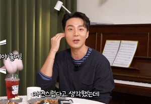 Roy Kim 自曝植发经历："已经有一段时间了……我觉得很自然" [周四之夜]
