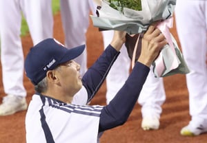 [フォト] 星の王子さまのキム・ウォニョン監督、いつのまにか300勝