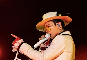 G-DRAGON 1位・RM 3位・イ・ヒョリ 7位・オ・ヒョク 9位···美コンプレックス「K-POP歴代ベストドレッサー」 [K-EYES]