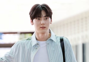 Hwang Min-hyun revela el calendario promocional de su nuevo álbum [OUR]… Diversos contenidos [Oficial]