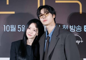 Choo Young-woo: "Kim So-hyun, aunque somos de la misma edad, es una gran veterana... Nuestra química facial encaja muy bien"