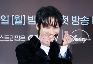 Lim Jin-hyo, 'corazón con la mano adorable' [★Foto]