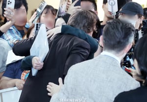 汤姆·克鲁斯，与粉丝激烈拥抱[★照片]