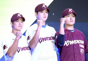 Kiwoom, featuring Ha Hyun-seung among 12 players, to hold rookie welcome event "Heroes' First Step" at Gocheok against KT on the 6th