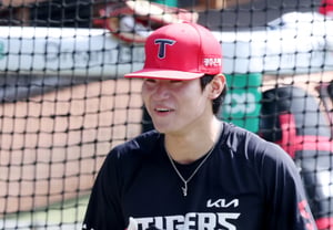 [Foto] Kim Do-young, sus abdominales también merecen medalla de oro