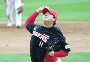 [Foto] Cho Sang-woo, "duelo de rectas"