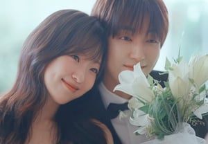 Turns out she was pregnant before the wedding… Lee Yu-jin and Cha Kyung-eun, who started dating in June, to marry in November: Rapid-fire double celebration [Comprehensive]