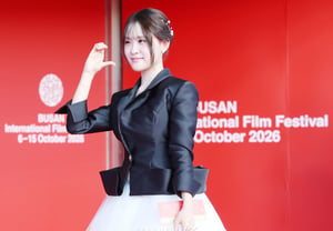 Kim Da-hyun, también asiste como presentadora en la víspera del 'BIFF' [★Fotos]