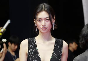 Kim Do-yeon, chiếc váy độc đáo[★ảnh]
