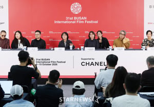 第31回BIFF競争部門審査委員記者会見 [★フォト]