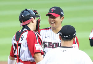 「青天の霹靂」LGの負傷者が手術台に上がる可能性、重い秋の野球を前に「主力2人」が戦力外で「OUT」