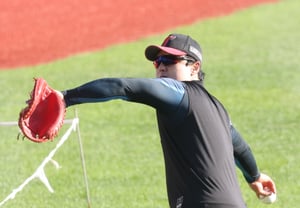 [Photo] Park Dong-won, direct hit without a bounce