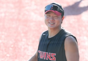 [Photo] Lee Jae-won, Smile Big Boy