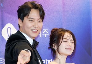 Kim Nam-gil and Chun Woo-hee, a perfect match even in their poses [★Photo]