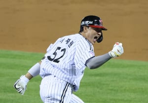 [Foto] Lee Jae-won, el rugido del jonrón de 145 m de Big Boy