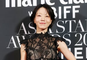 Kim Shin-rok, a form-fitting dress that highlights her lines [★Photo]