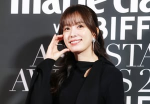 韩孝周，以爱心造型演绎甜美可爱[★照片]