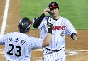 [Photo] Austin and Moon Bo-kyung: "The comeback is on"