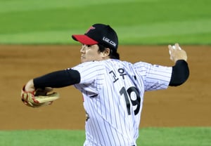 [Foto] Go Woo-seok, el francotirador de regreso