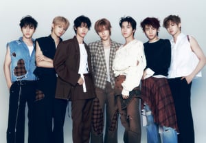 CLOSE YOUR EYES Breaks Career High with 710,000 First-Week Sales