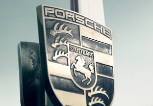 Porsche AG: сокращение персонала на 25%, цель по норме операционной прибыли 10–15%. Представлена среднесрочная стратегия