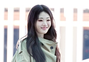 Hina de QWER, "sonrisa adorable" [★Foto]