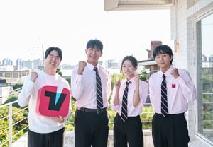 "¿También yo pasé por algo así en el pasado?"… El debut de Hwang Jae-gyun y Jeong Ye-in en un "reality de citas" → 'El enemigo está en la grada exterior' (Yeonu-neun ohye-seok-eseo), una inmersión total [★Entrevista completa]