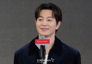 'Autograph' Star Jung Sung-il: "Working with a Debut Director?…I Wasn't Anxious" [31st BIFF]