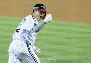 [★Béisbol] El jonrón de tres carreras de 145 m que voló hasta Waka: Lee Jae-won, «Por favor, asegúrenle a Chan-gyu su victoria número 15»