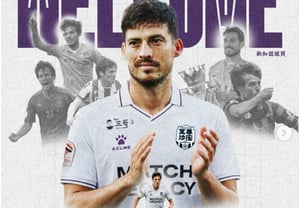 [Oficial] "La razón por la que volví a los 40 años": el leyenda del Manchester City, Silva, regresa de forma sorpresiva al fútbol profesional tras 3 años... jugará "exactamente 1 partido" en Hong Kong