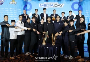 [Foto] ¿A dónde irá la copa de campeones de voleibol?