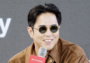チョン・ソクホ、こんにちは [★フォト]