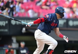 ¡Lo rompió de nuevo en un solo día! Víctor Reyes de Lotte, doblete desde su primer turno al bate contra KIA → marcha veloz hacia los 206 hits
