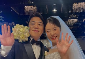 【综合】韩允书,与年长两岁的非演艺圈人士结婚……收到金Jimin的捧花,成为已婚女性