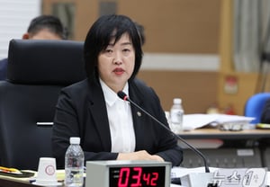 "Inappropriate remarks regarding military service exemptions are regrettable and lamentable," Military Manpower Administration head also delivers sharp criticism