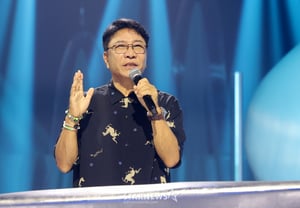 [Resumen] Lee Soo-man, líder de A2O, anuncia su regreso tras dos años: "Si eres un cantante de K-pop, la esencia es la canción"