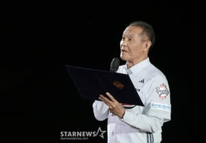 【图片】“一直以来感谢有你！蚕室棒球场”朴哲淳