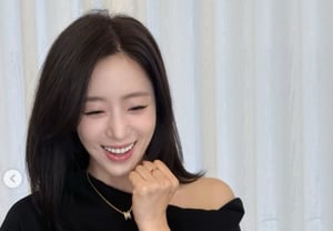 «El director Kim Byung-woo ♥» Ham Eun-jung, novia en su primer año de matrimonio… Un atuendo de invitada con mucho estilo