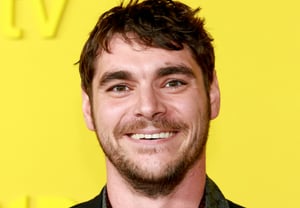RJ Mitte, de 'Breaking Bad', fallece a los 34 años... Trágica noticia [World Star Issue]